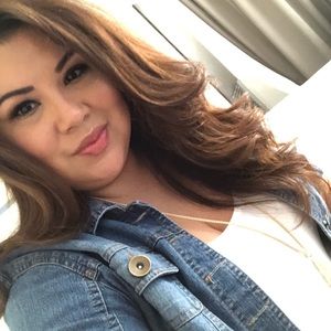 Meet your Posher, Melida